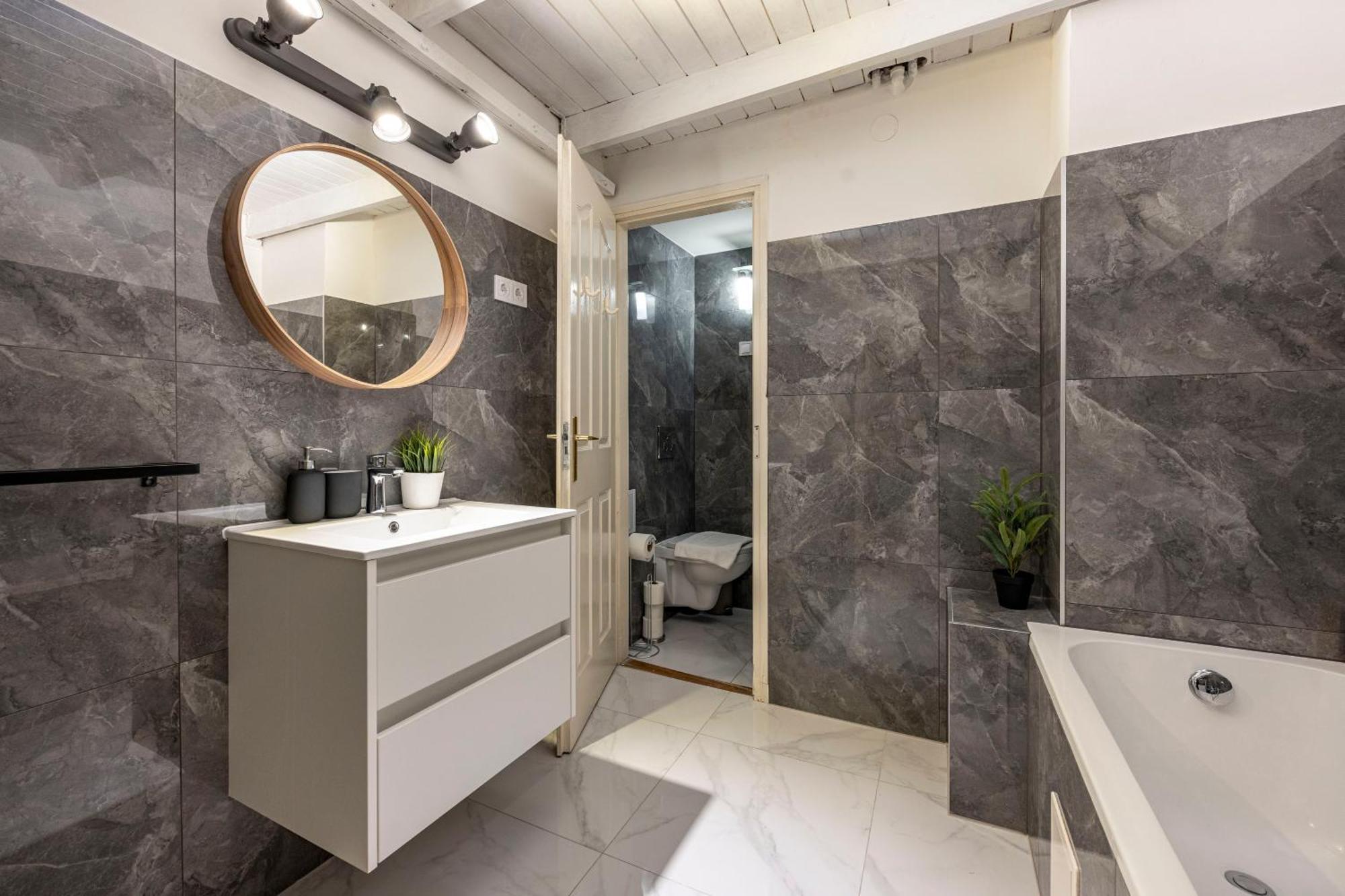 Central & Cozy Dream Home By Prestige Homes Budapest Eksteriør billede