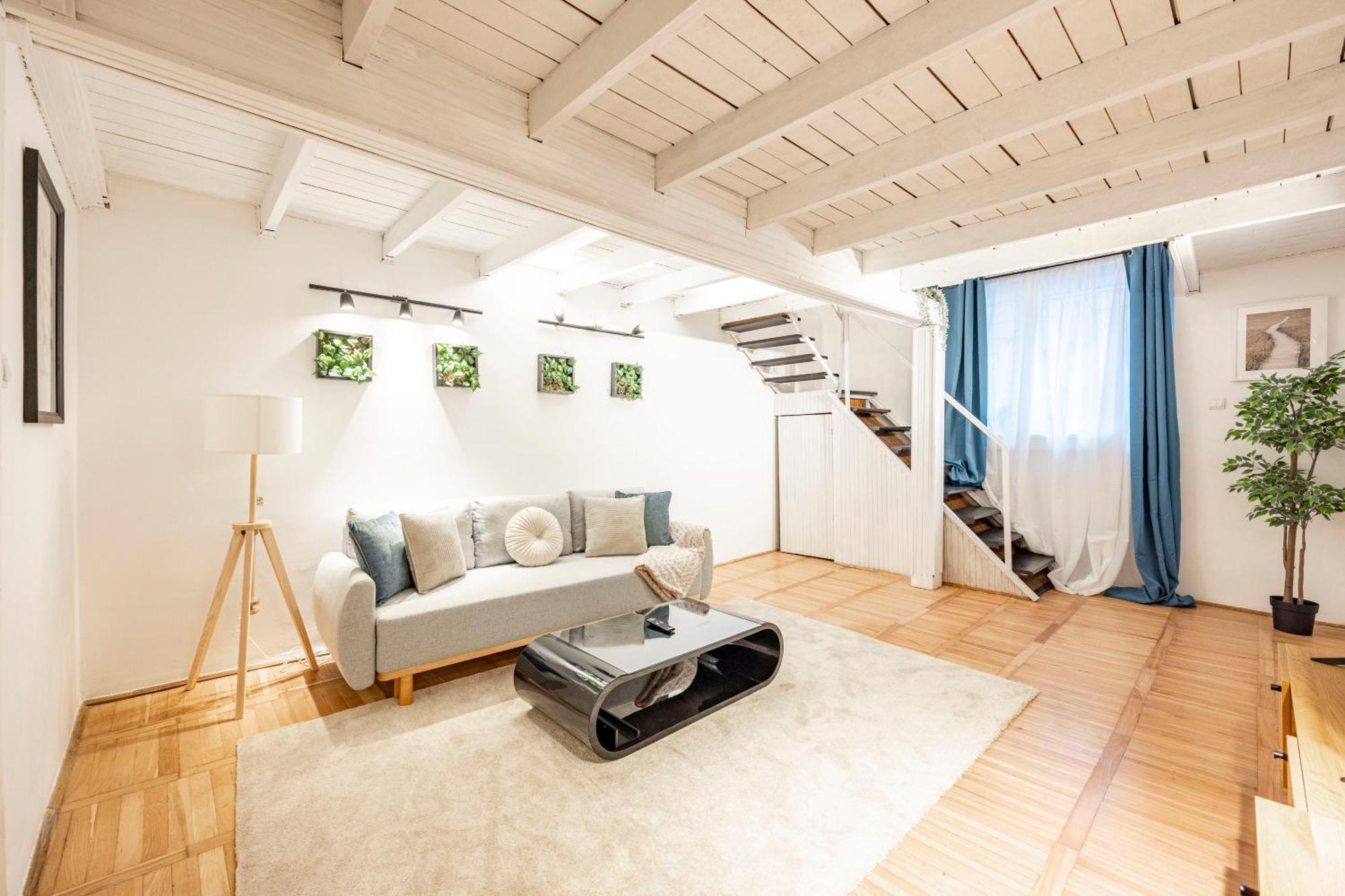 Central & Cozy Dream Home By Prestige Homes Budapest Eksteriør billede