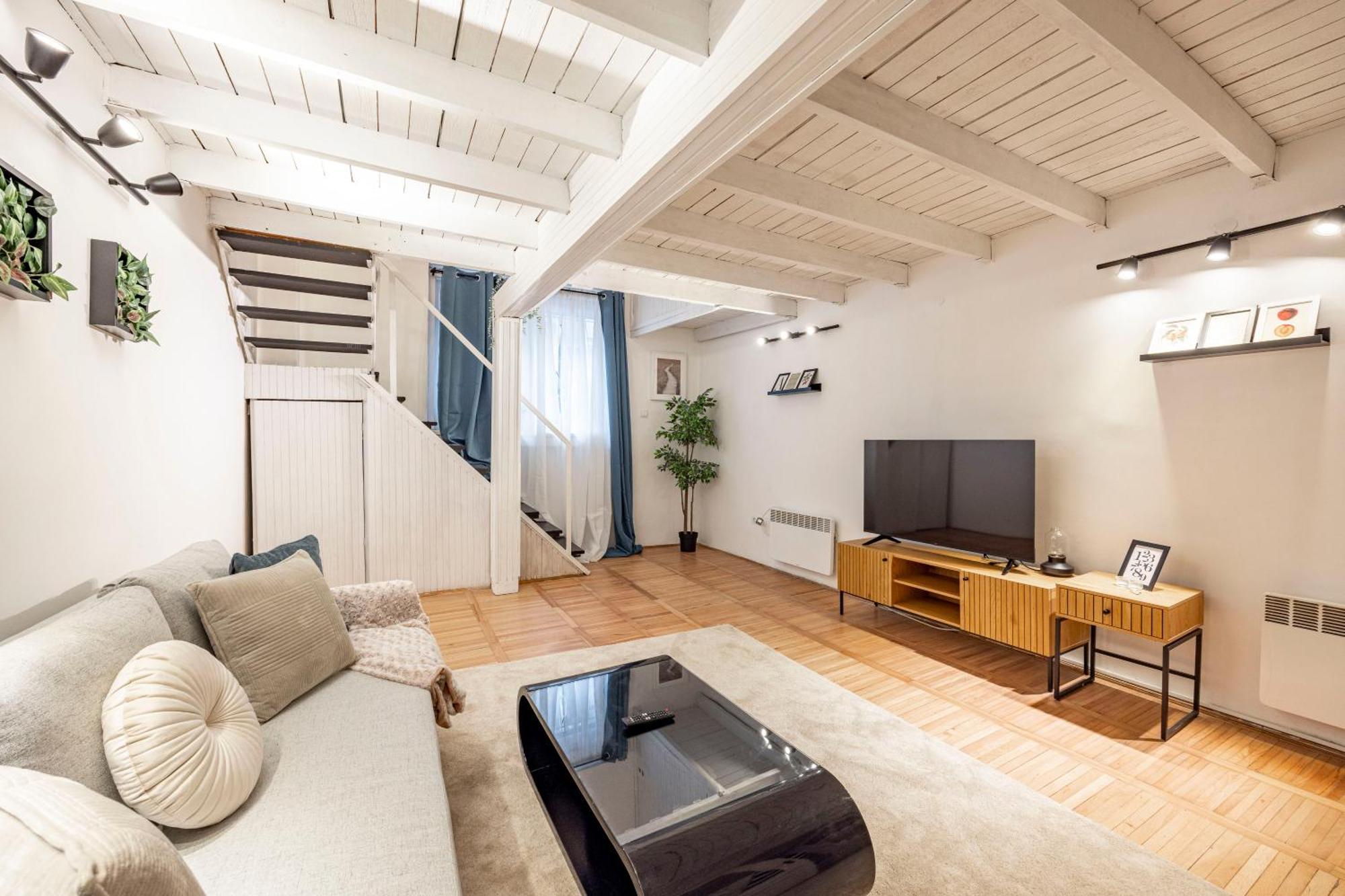 Central & Cozy Dream Home By Prestige Homes Budapest Eksteriør billede