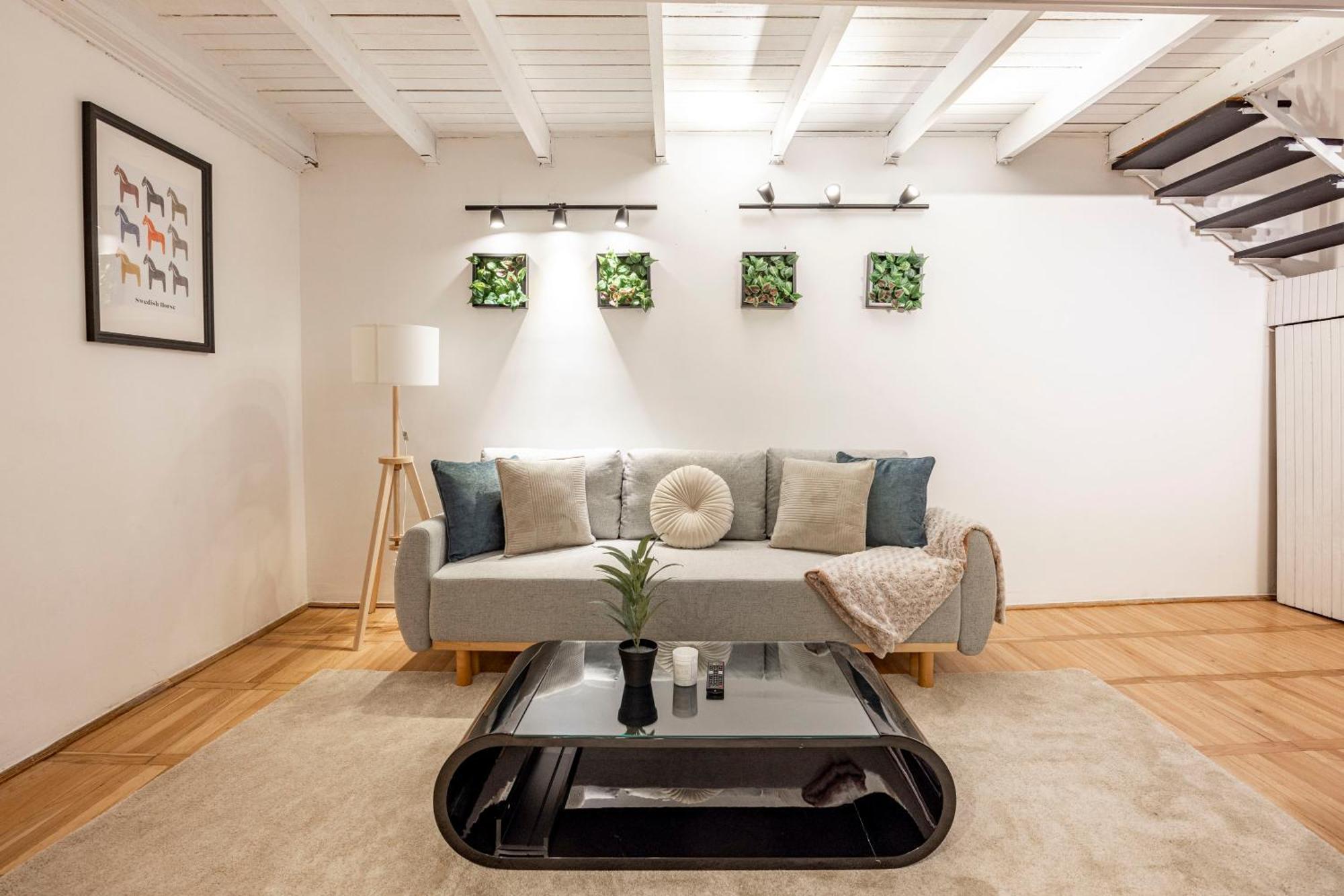 Central & Cozy Dream Home By Prestige Homes Budapest Eksteriør billede